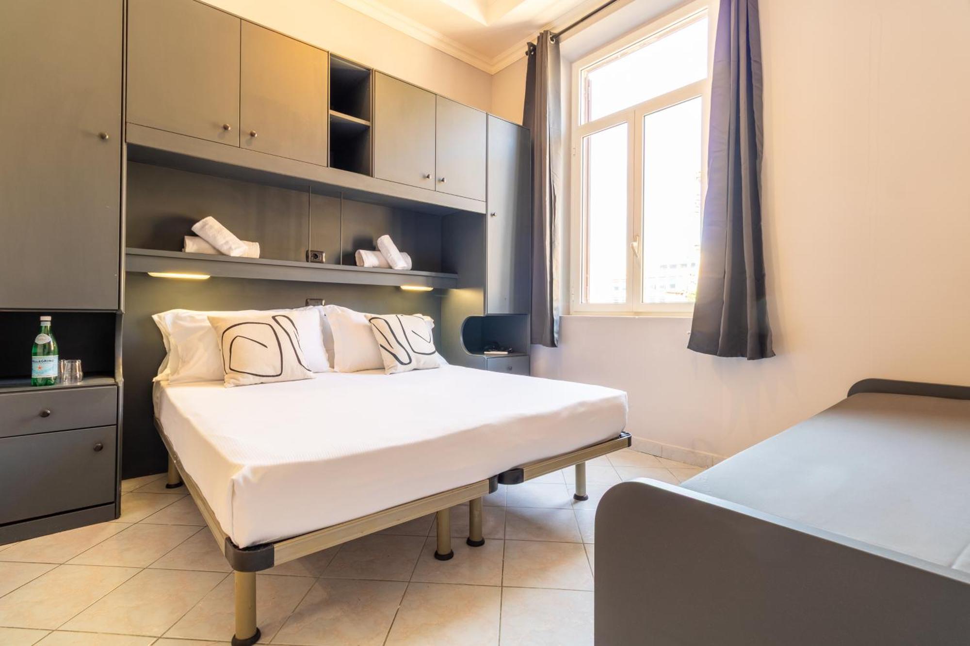 Cunabu Castro Pretorio, Rome